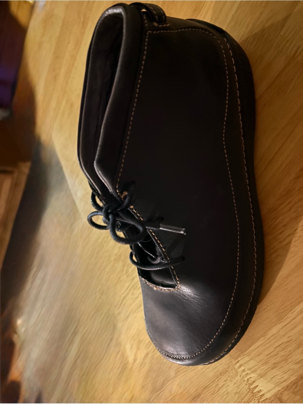 Duluth Trading Co Women's Lace-Up Boots in Black